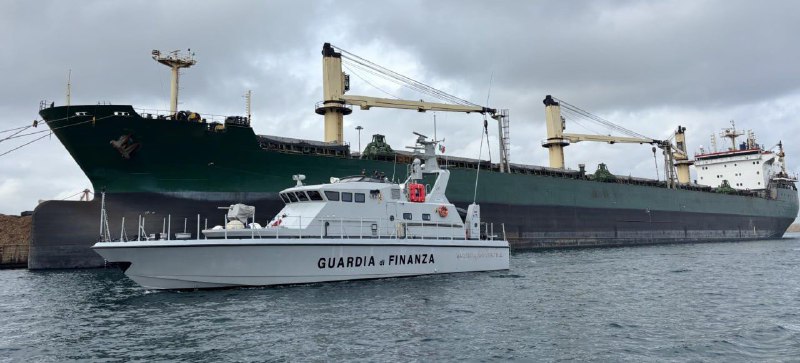 Италия захватила судно из России под санкциями ЕС