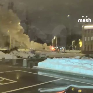 На ВДНХ загорелась машина из-за фейерверков