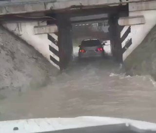 Новороссийск затопило из-за таяния снега
