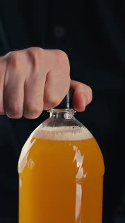 День баночного пива: какой формат пива предпочитаете вы?