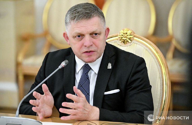 Фицо считает, что санкции ЕС вредят самому ЕС