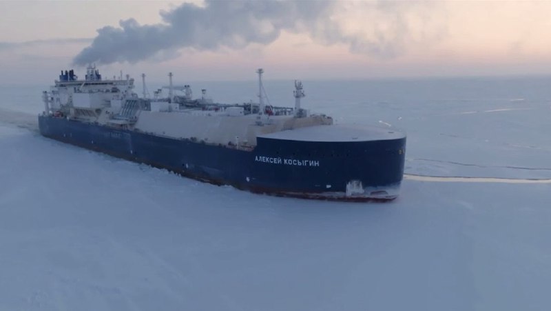 Газовоз "Алексей Косыгин" завершил первый рейс по Севморпути