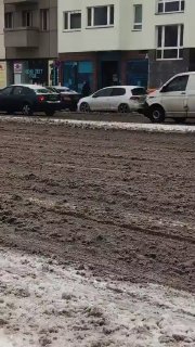 Берлин засыпало песком из-за отказа от реагентов