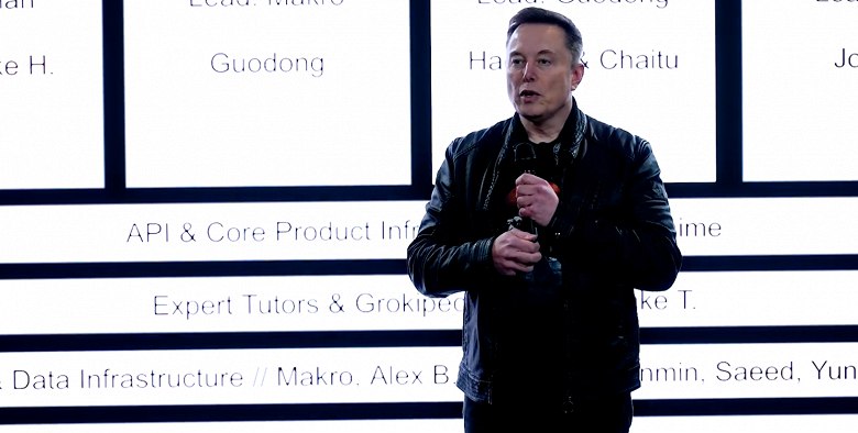 xAI: реорганизация, увольнения и планы на лунные ускорители