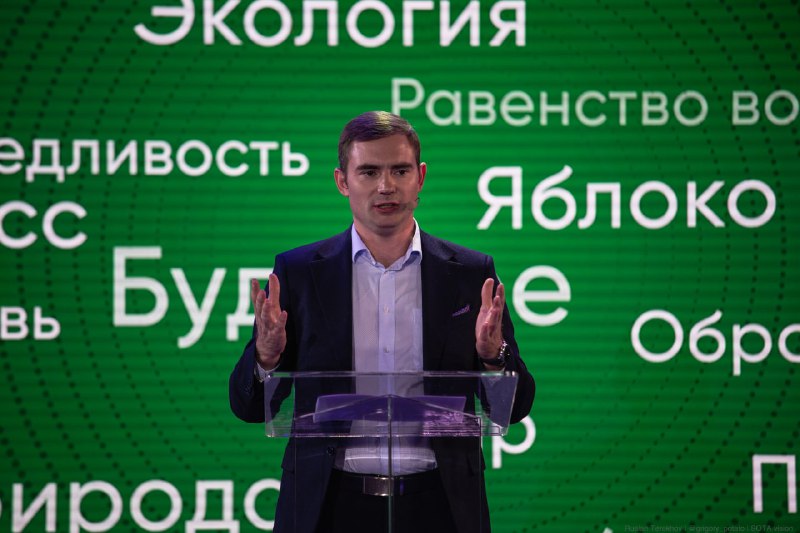 Сотрудники СИЗО пытаются уговорить Круглова уйти на войну