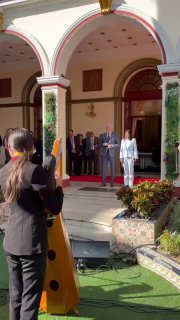 Венесуэльский президент спел во время встречи с американским министром