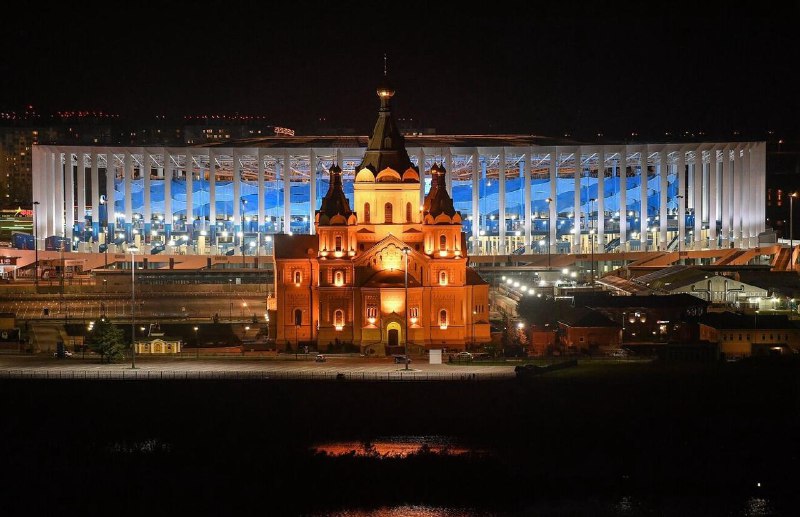 Пятеро детей пострадали от падения льда с крыши в Нижнем Новгороде