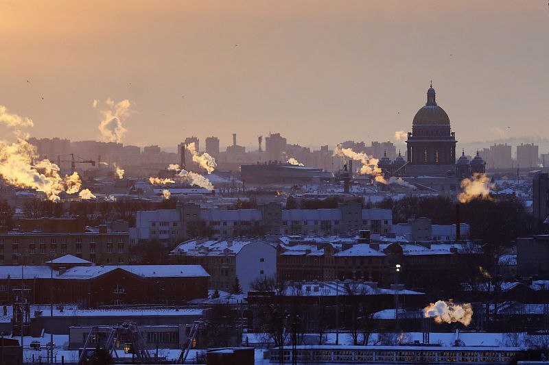 Мороз и солнце в Петербурге в День всех влюбленных