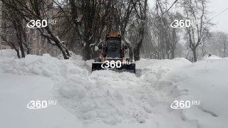 В Богородском городском округе на уборку снега вышли более 100 человек