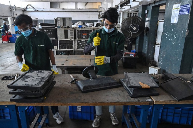 Индия наращивает переработку электронных отходов