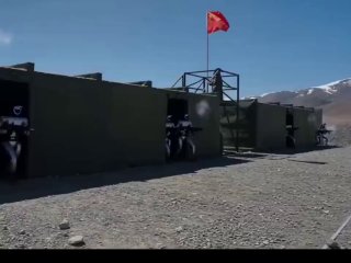 Китай испытывает гуманоидных роботов для военных целей