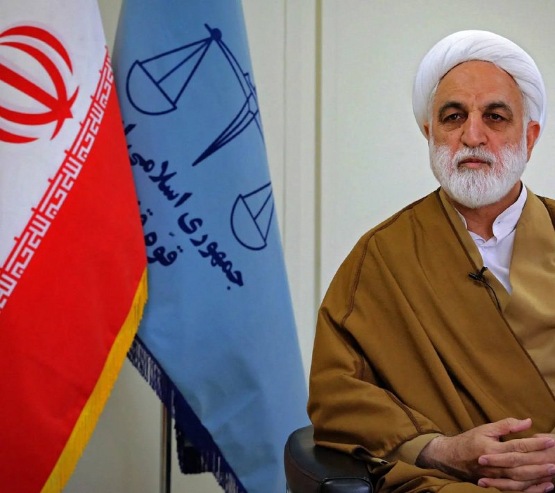 Глава судебной власти Ирана укрылся в бункере