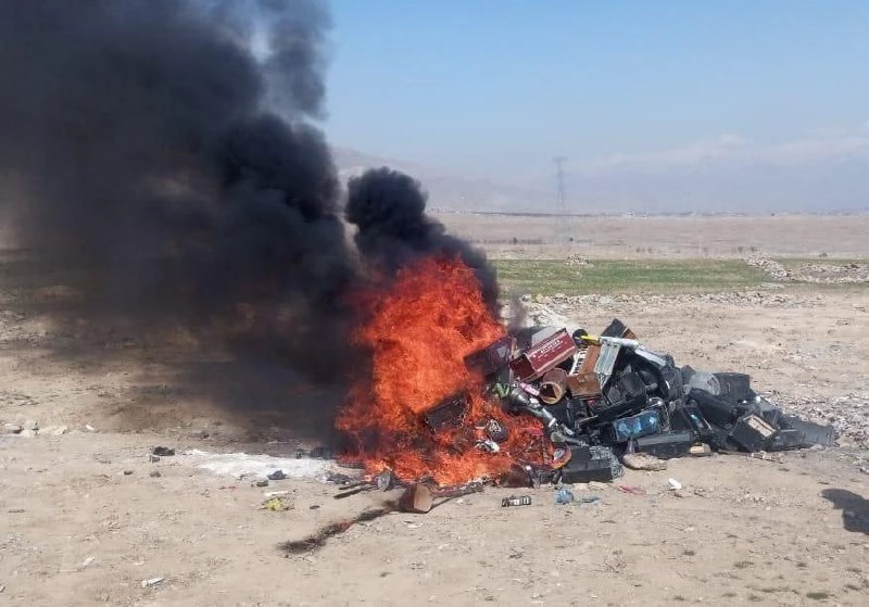 Сожжение музыкальных инструментов в Афганистане