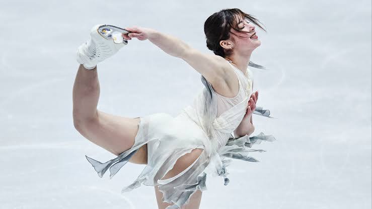 Американские фигуристки и российские болельщики