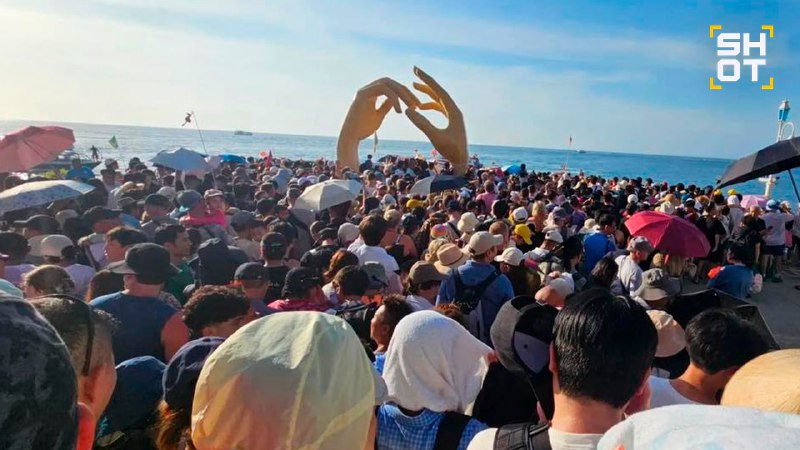 Россияне застряли на вьетнамском острове из-за поломки канатной дороги