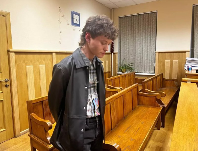 Шарлот выступил в колонии