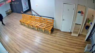 В Екатеринбурге украли сиденье от унитаза