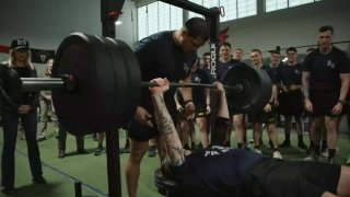 Шеф Пентагона показал силу