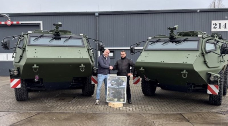 Германия получила первые БТР Patria 6x6