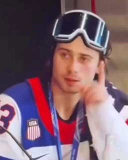 Олимпийский чемпион попросил пива на пресс-конференции