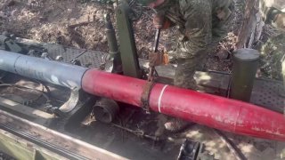 Российские артиллеристы поздравили украинских военных с 23 февраля и предложили сдаться в плен