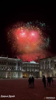 Масштабный фейерверк в Петербурге