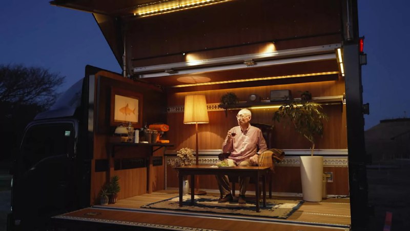 В Японии создали гостиную на колёсах