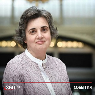 Директор Лувра подала в отставку