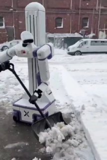 Роботы-коммунальщики помогают расчищать США после снежной бури