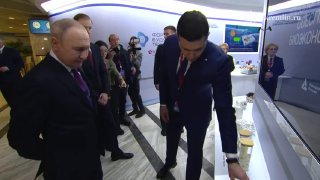 Путин осмотрел выставку передовых разработок