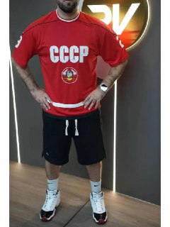 В Латвии задержали мужчину за футболку с надписью "СССР"