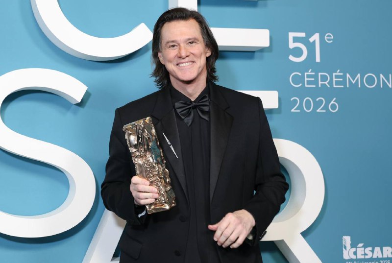 Джим Керри опроверг слухи о двойнике на премии «Сезар»