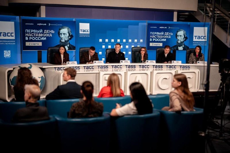 Наставничество в России стало оплачиваемым