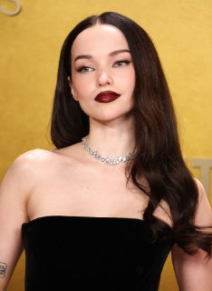 Дав Кэмерон покорила красную дорожку готическим гламуром