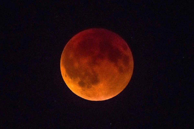Полное лунное затмение 3 марта