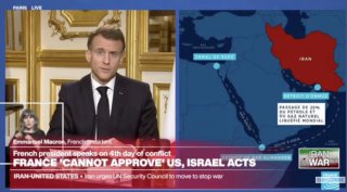 Макрон заявил об угрозе для Суэцкого канала и формировании коалиции