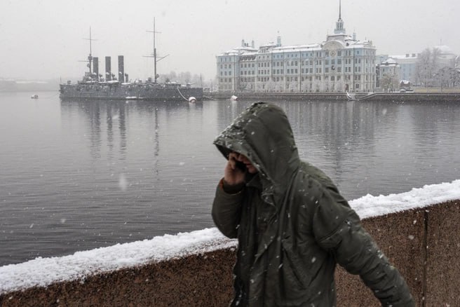 В Петербурге ожидается сильный ветер и гололед