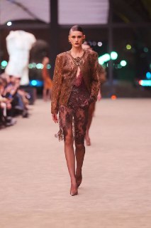 Saint Laurent представил новую роскошную коллекцию