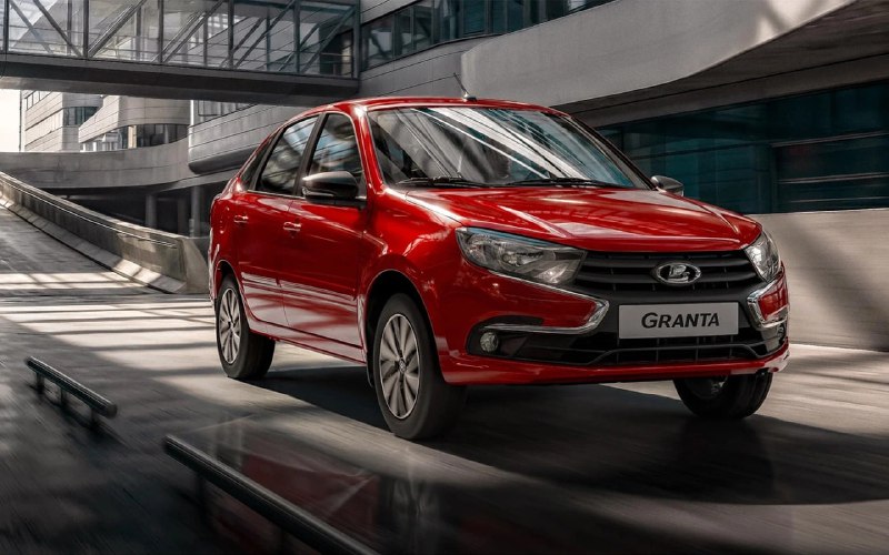 АвтоВАЗ снизил цену на Lada Granta