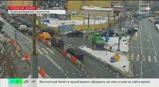 Пробки на Рижском рынке из-за покупателей цветов