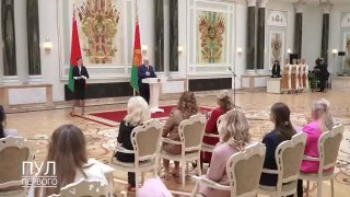 Лукашенко пообещал женщинам Беларуси защиту