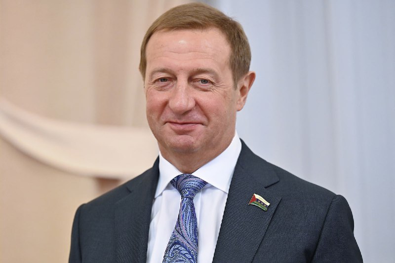 Депутат призвал россиян смиряться с властью