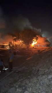 Кадры последствий удара по лагерю ООН в Ливане