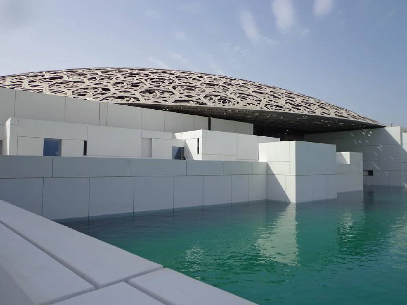 Франция готова вернуть шедевры из Лувра Абу-Даби из-за угрозы на Ближнем Востоке