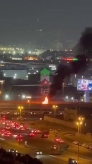 В Дубае при атаке погиб водитель из-за упавших обломков