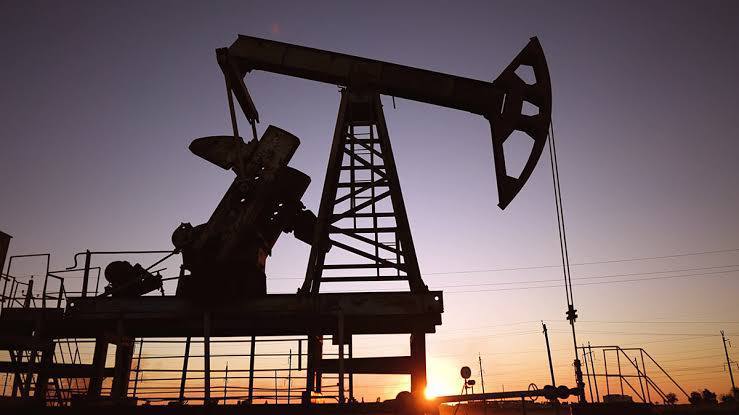 Нефтяной кризис: страны ОПЕК сократили добычу на треть из-за закрытия Ормузского пролива