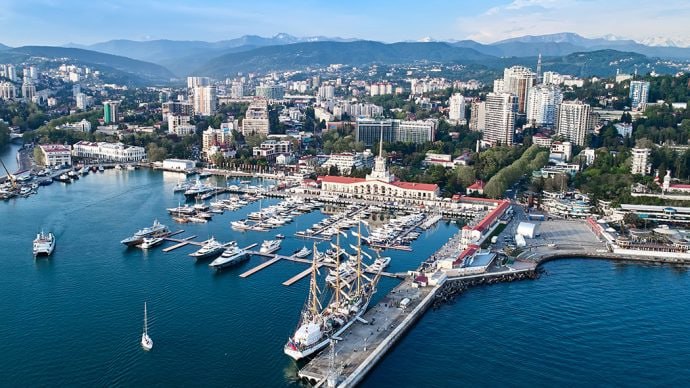 Мэр Сочи: угроза беспилотников сохраняется, школы и сады готовы, но занятия лучше отложить