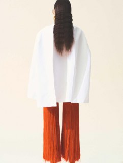 «Бахрома в движении»: новая фотосессия для ELLE UK от RADIO MODA