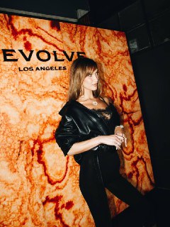 Белла Хадид на запуске бренда Revolve LA