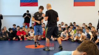 Олимпийский чемпион провел мастер-класс для детей Мариуполя